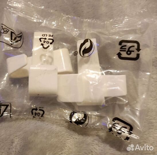 Крючки 4 шт. Пластиковые