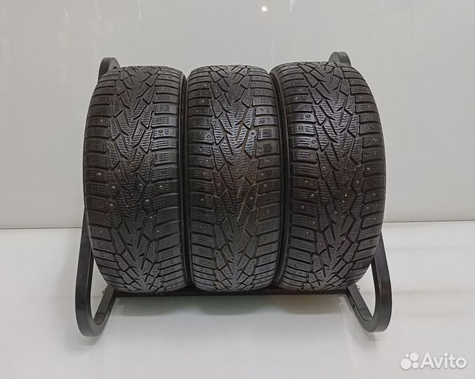 Nokian Tyres Hakkapeliitta 7 215/55 R17