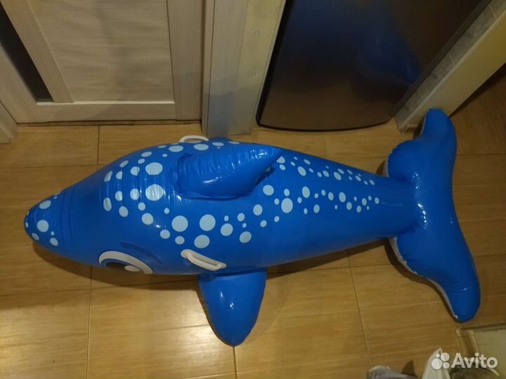 Плавательный матрас дельфин