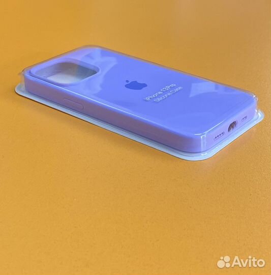 Чехол на iPhone 13 pro фиолетовый