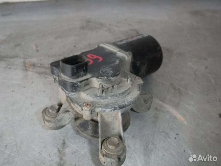 Мотор стеклоочистителя передний Mitsubishi Pajero