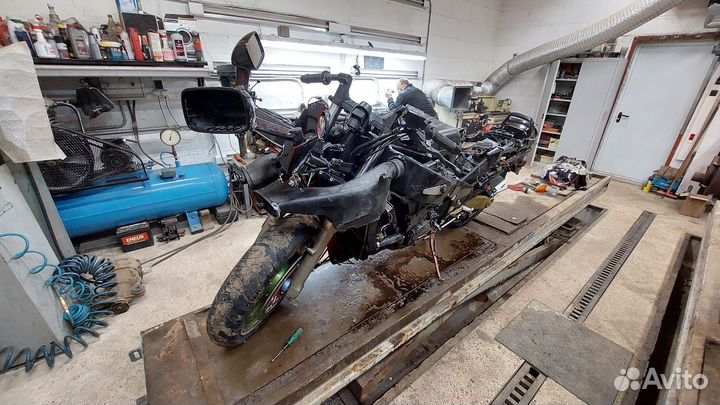 Kawasaki zzr 1100 в разбор