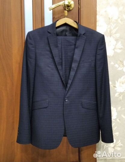 Продам костюм