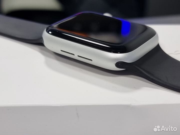 Apple Watch Series 4 44mm Silver