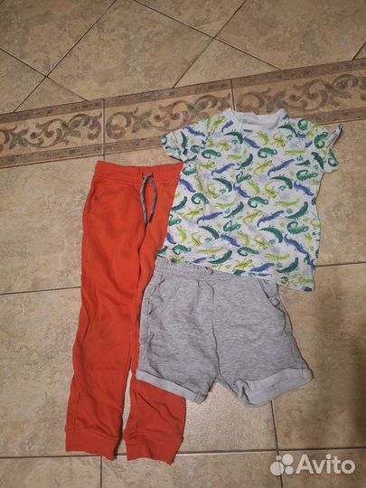 Продам детские вещи