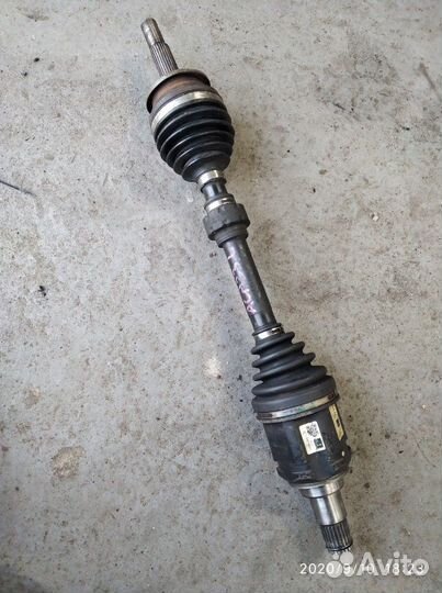 Привод левый Toyota RAV4. 2.4л