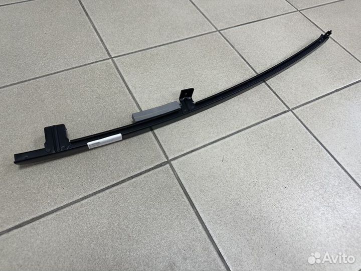 Направляющая заднего правого стекла Tiida Тиида