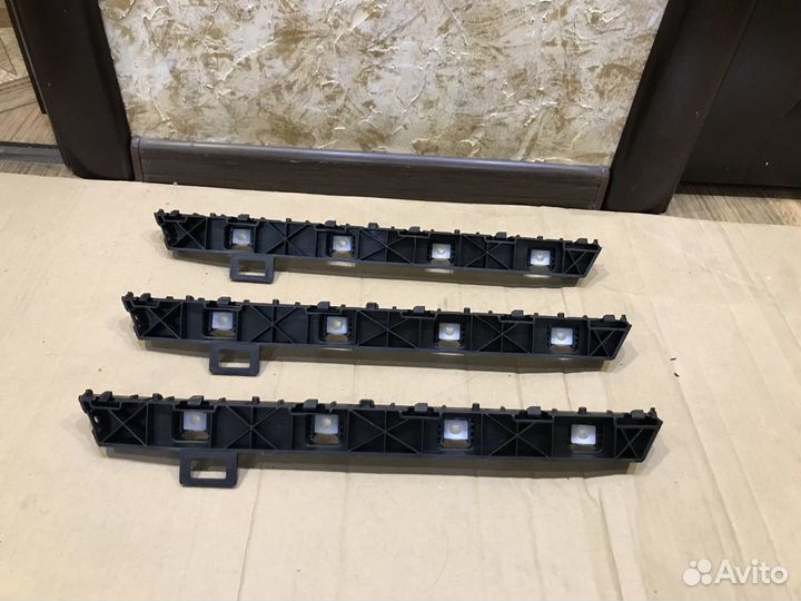 Крепление заднего бампера левое Hyundаi Solаris 2