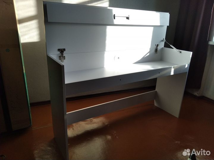 Стойка, подставка под цифровое пианино