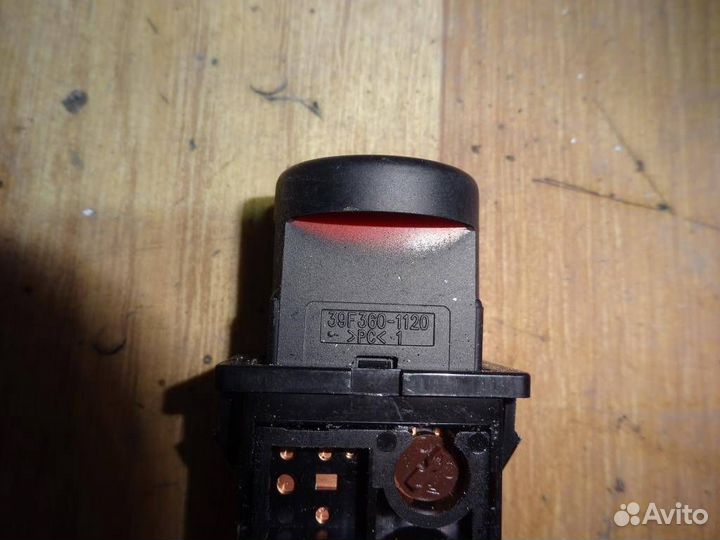 Кнопка аварийной сигнализации Hyundai Solaris 201