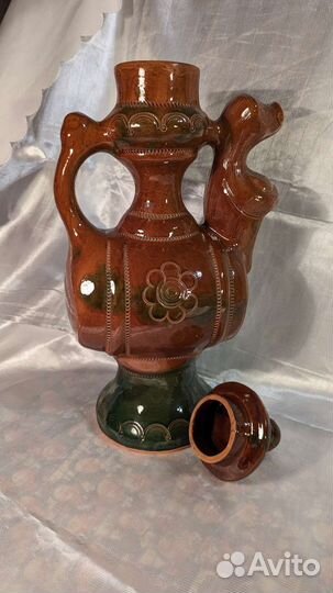 Большой глиняный кувшин для вина, кваса или пива