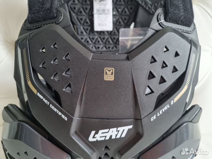 Пaнцupь Leatt Chest Protector 6.5 Pro Чepный V24