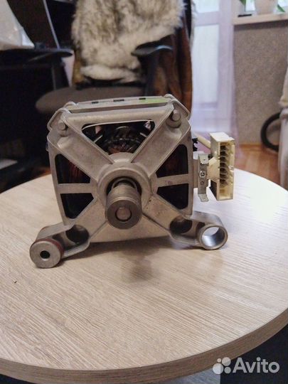 Двигататель стиральной машины