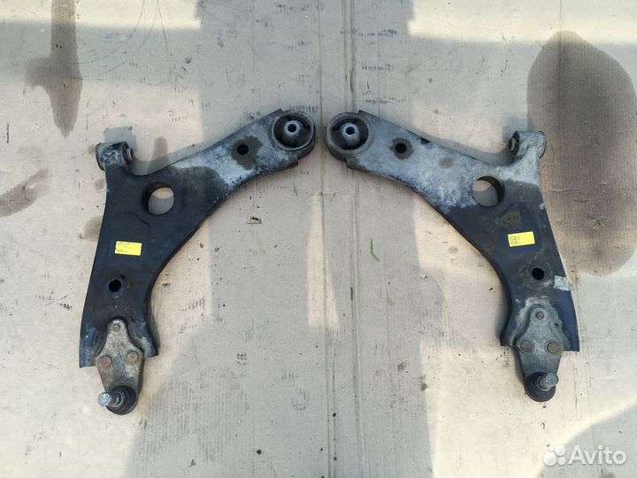 Рычаг передний Hyundai Santa Fe TM4