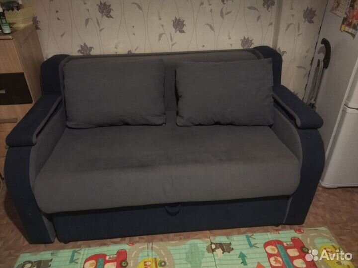 Продам 2 дивана