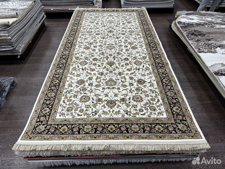 Ковер 2х4 новый, классический