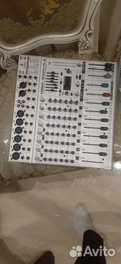 Behringer eurorack UB 1222FX PRO