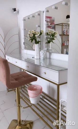 Гримерный стол