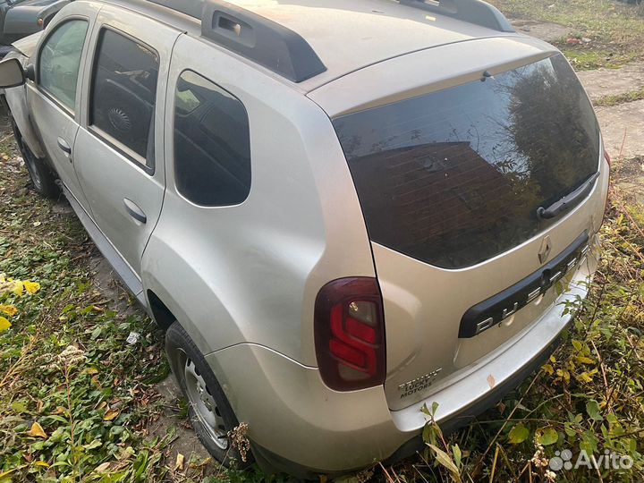 Renault Duster 1.5 МТ, 2018, битый, 118 000 км