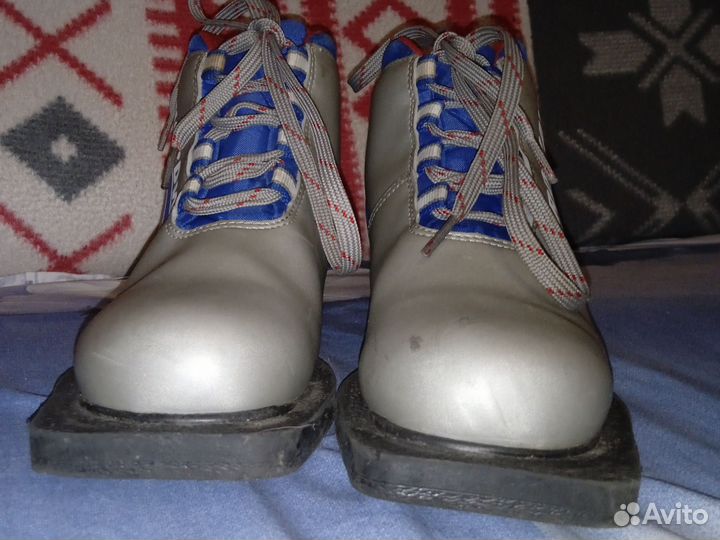 Лыжные ботинки классические