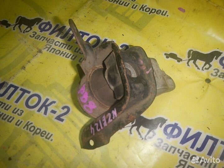 Подушка двс toyota corolla fielder NZE124 1NZ-FE P