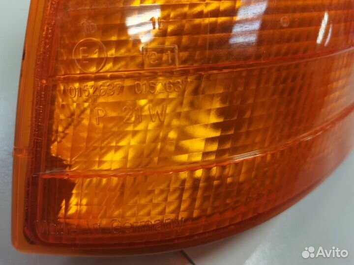 Поворотник левый Mercedes W202