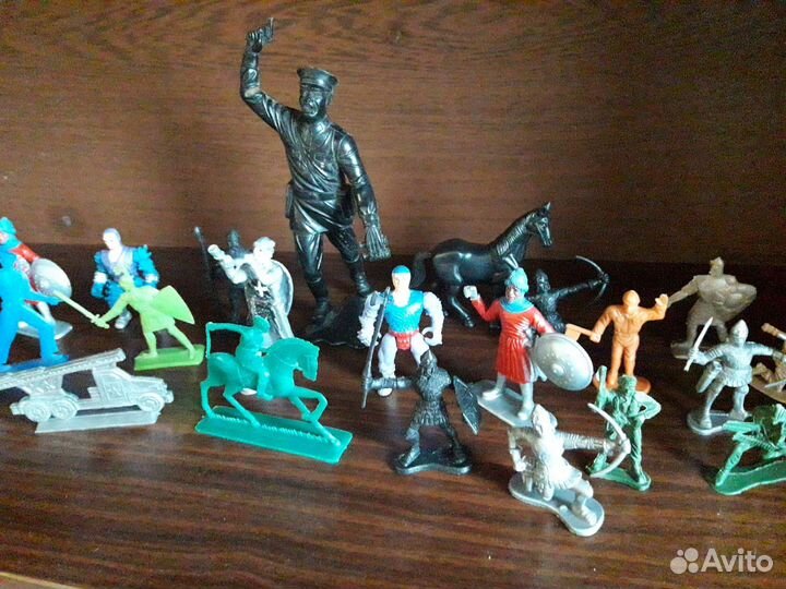 Игрушки СССР солдатики