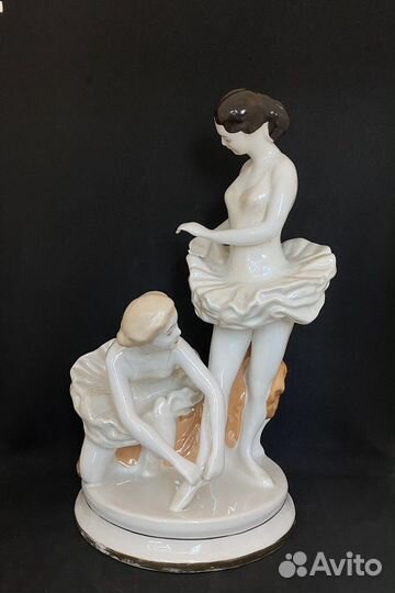 Статуэтка Балерины перед выступлением