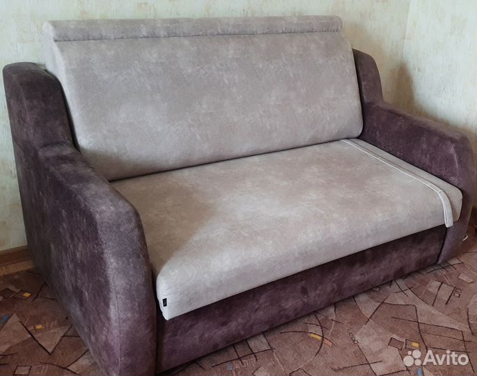 Продам диван в отличном состоянии