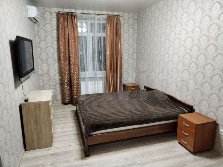 2-к. квартира, 65 м², 4/19 эт.