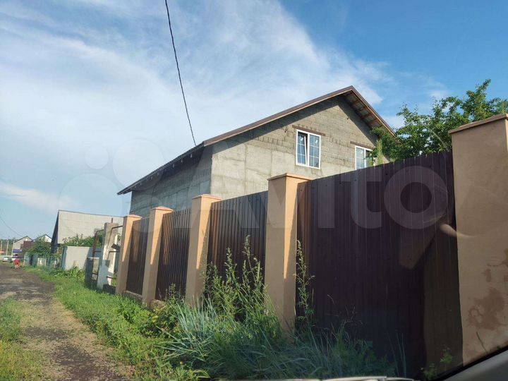 Дом 200 м² на участке 6 сот.