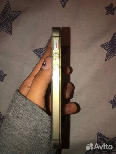 iPhone SE, 32 ГБ