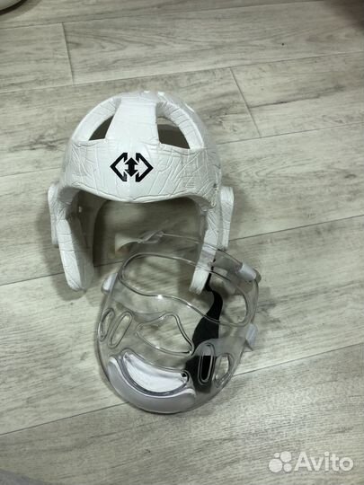 Шлемы доля тхэквондо с маской L