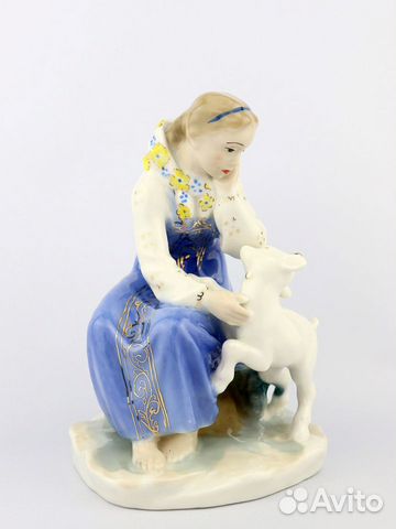 Статуэтка Аленушка с козленком лзфи