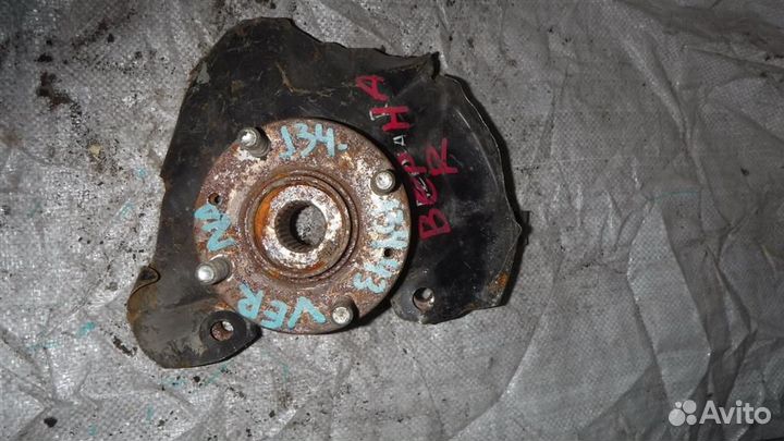 Кулак поворотный передний правый Hyundai Verna 20