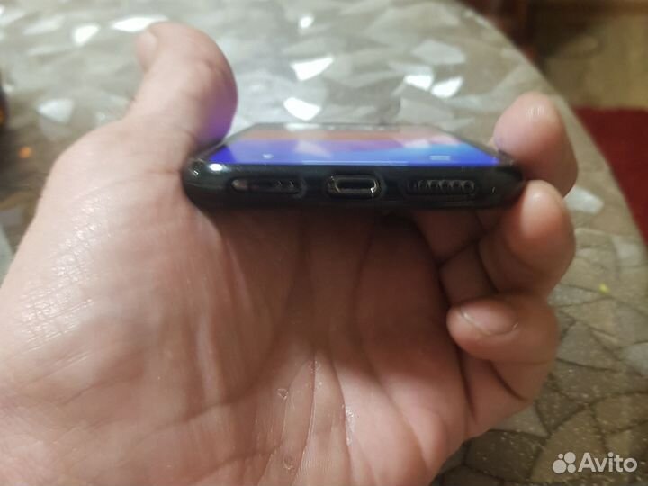 iPhone Xs, 256 ГБ