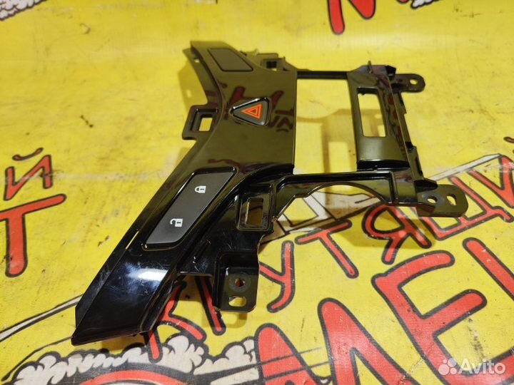 Накладка декоративная Chevrolet Cruze седан 1.6