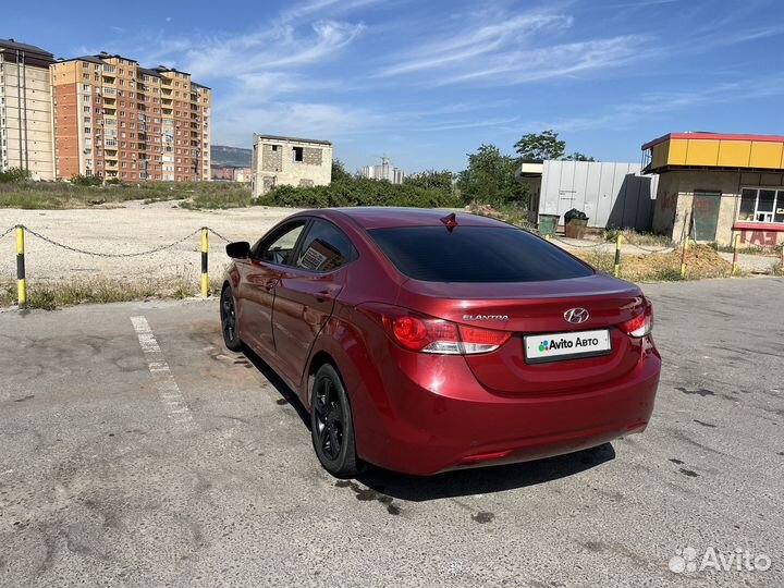 Hyundai Elantra 1.8 AT, 2012, 190 000 км