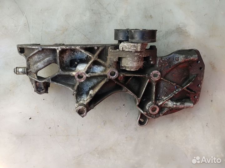 Кронштейн гура генератора Рено Логан