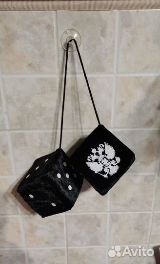 Кубики в машину с логотипом на присосках