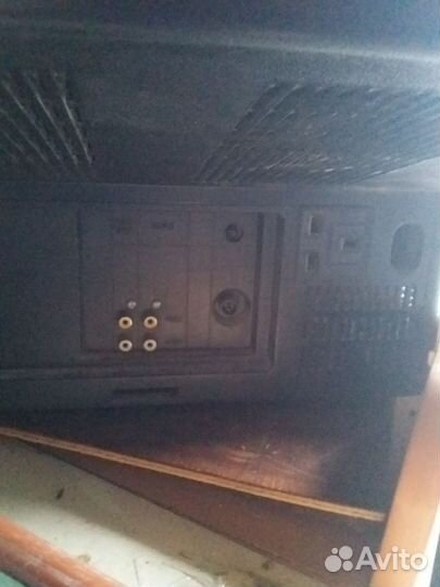 Телевизор бу JVC