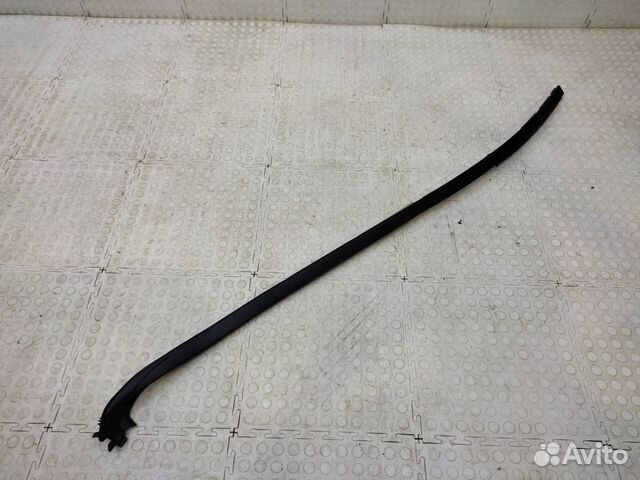 Молдинг лобового стекла правый Toyota Land Cruiser