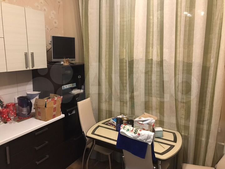 2-к. квартира, 52 м², 2/4 эт.