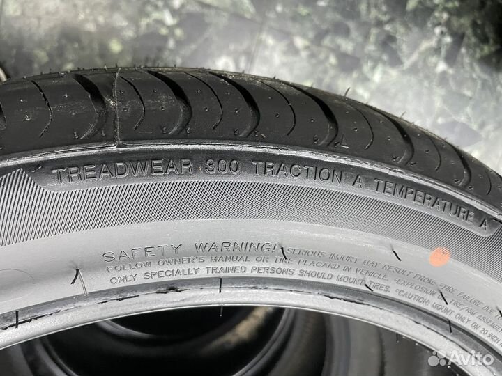 Sonix L-Zeal 56 255/45 R20 105W