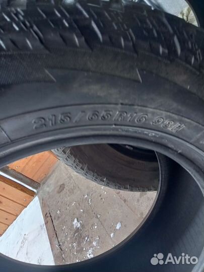Yokohama Geolandar A/T G015 215/65 R16