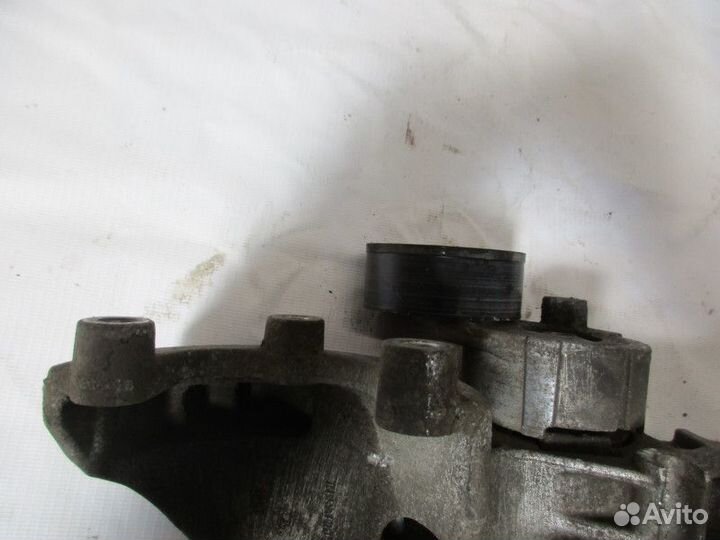 Кронштейн генератора Nissan Almera (G15) 2013-2018