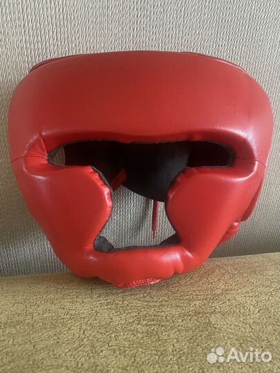 Шлем, перчатки и наколенники для бокса на 8-9 лет