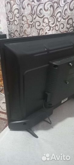 Телевизор amcv LE-32ZTH09
