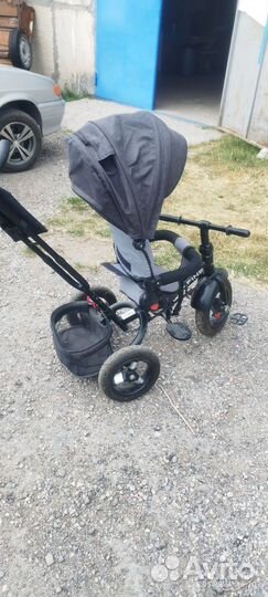 Детский велосипед трехколесный с ручкой