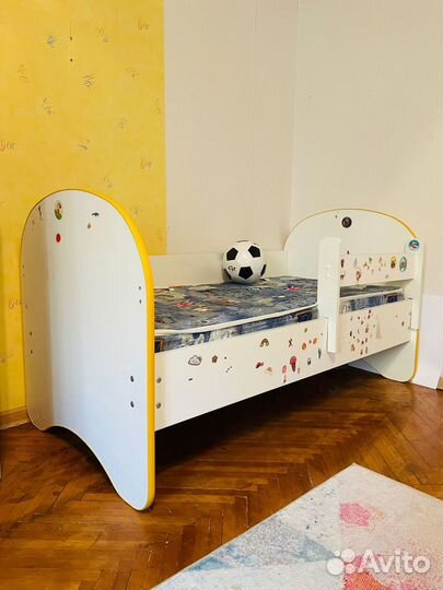 Детская кровать 140*70 (по спинкам чуть пошире еще